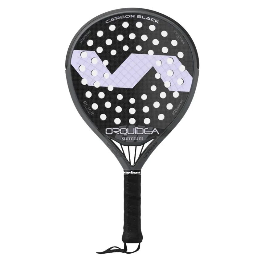 The VARLION LW SUMMUM CARBON BLACK ORQUIDEA padel racket, ideal for intermediate players, features a chic white polka-dot pattern and a light purple geometric design. Carbon Black Orquídea on the frame ensures control and accuracy, complemented by an elegant black grip.