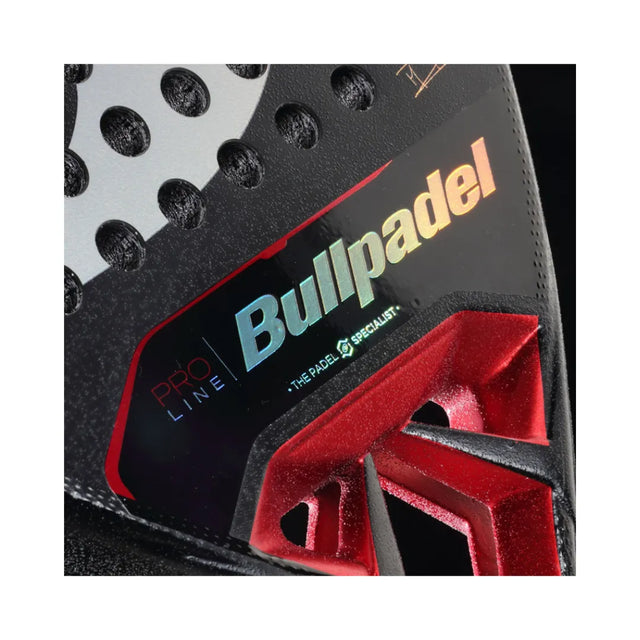Close-up of a BullPadel Vertex 04 Comfort 2024 Martín Di Nenno padel racket. This diamond-shaped, black and red racket sports Bullpadel in reflective letters, with Pro Line, The Padel Specialist, and a Top Spin surface for enhanced play.